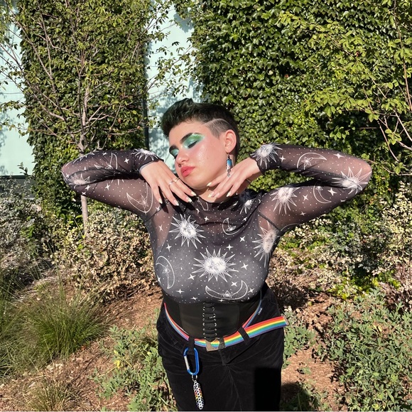 Meet your Posher, Ash - Picture 1 of 6